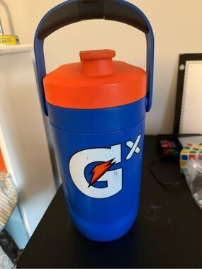 Gatorade Blue & Orange Insulated Sports Jug with Handle